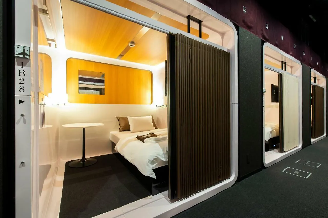 Firstcabin Kyoto Nijojo Kapselhotel
